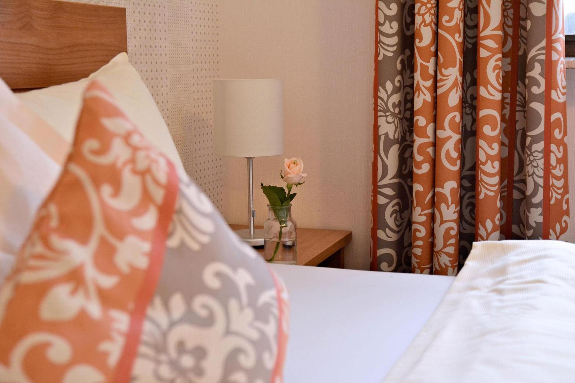Rosenhotel Scherer Schiffweiler المظهر الخارجي الصورة