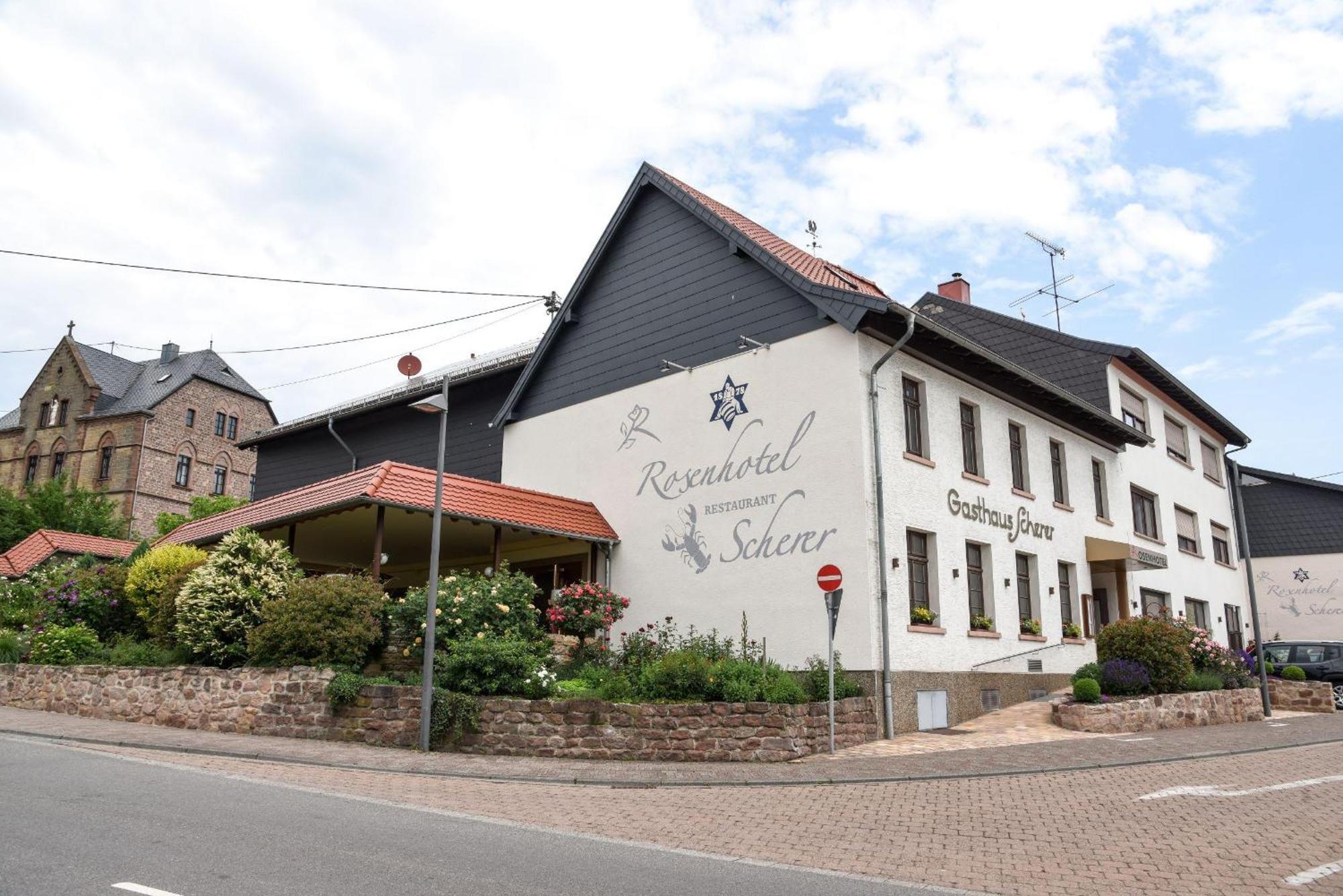 Rosenhotel Scherer Schiffweiler المظهر الخارجي الصورة